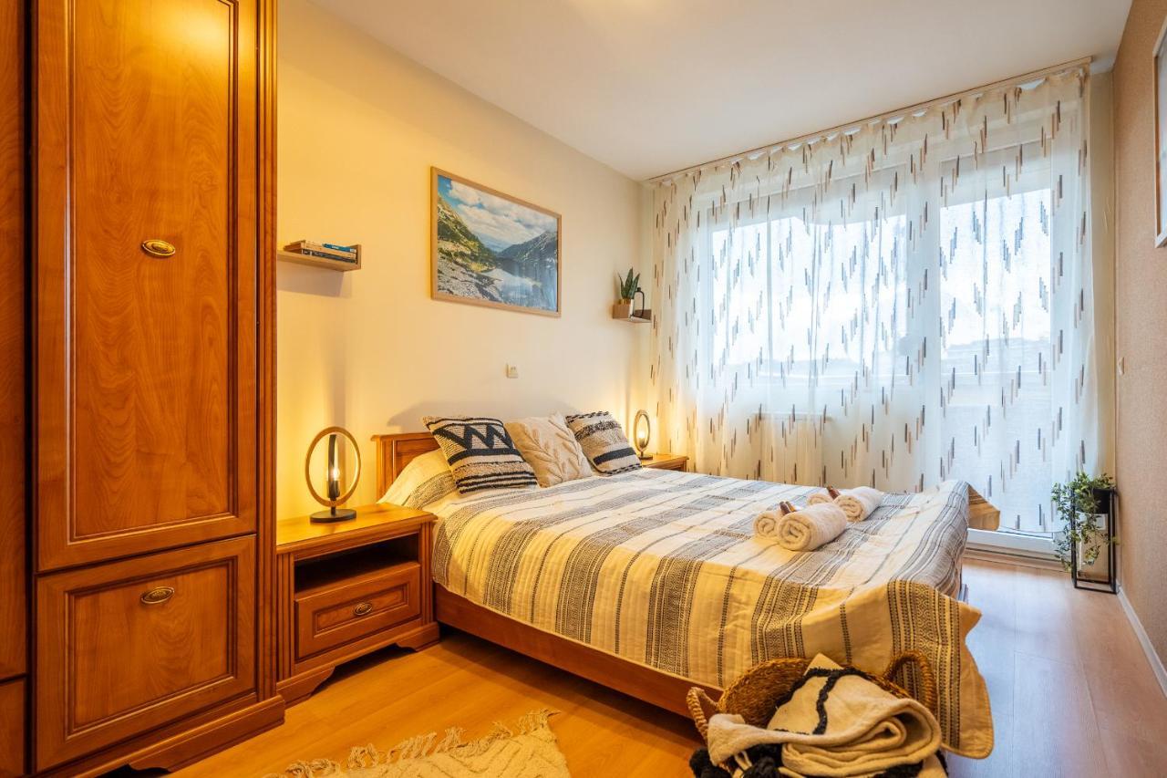 Premium Comfy 2Bdr Apt - Free Parking - Fast Wi-Fi София Экстерьер фото