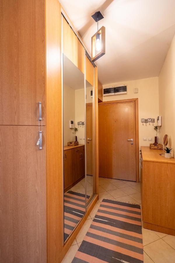 Premium Comfy 2Bdr Apt - Free Parking - Fast Wi-Fi София Экстерьер фото