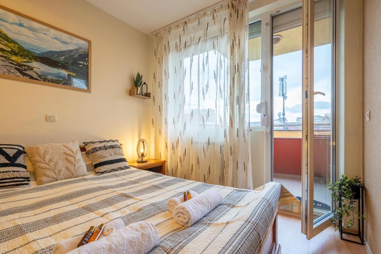 Premium Comfy 2Bdr Apt - Free Parking - Fast Wi-Fi София Экстерьер фото
