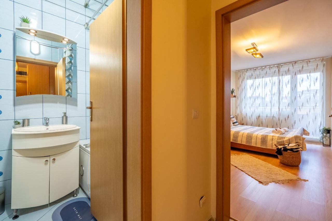 Premium Comfy 2Bdr Apt - Free Parking - Fast Wi-Fi София Экстерьер фото