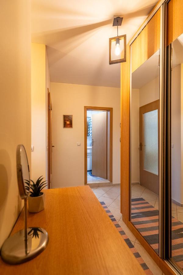 Premium Comfy 2Bdr Apt - Free Parking - Fast Wi-Fi София Экстерьер фото